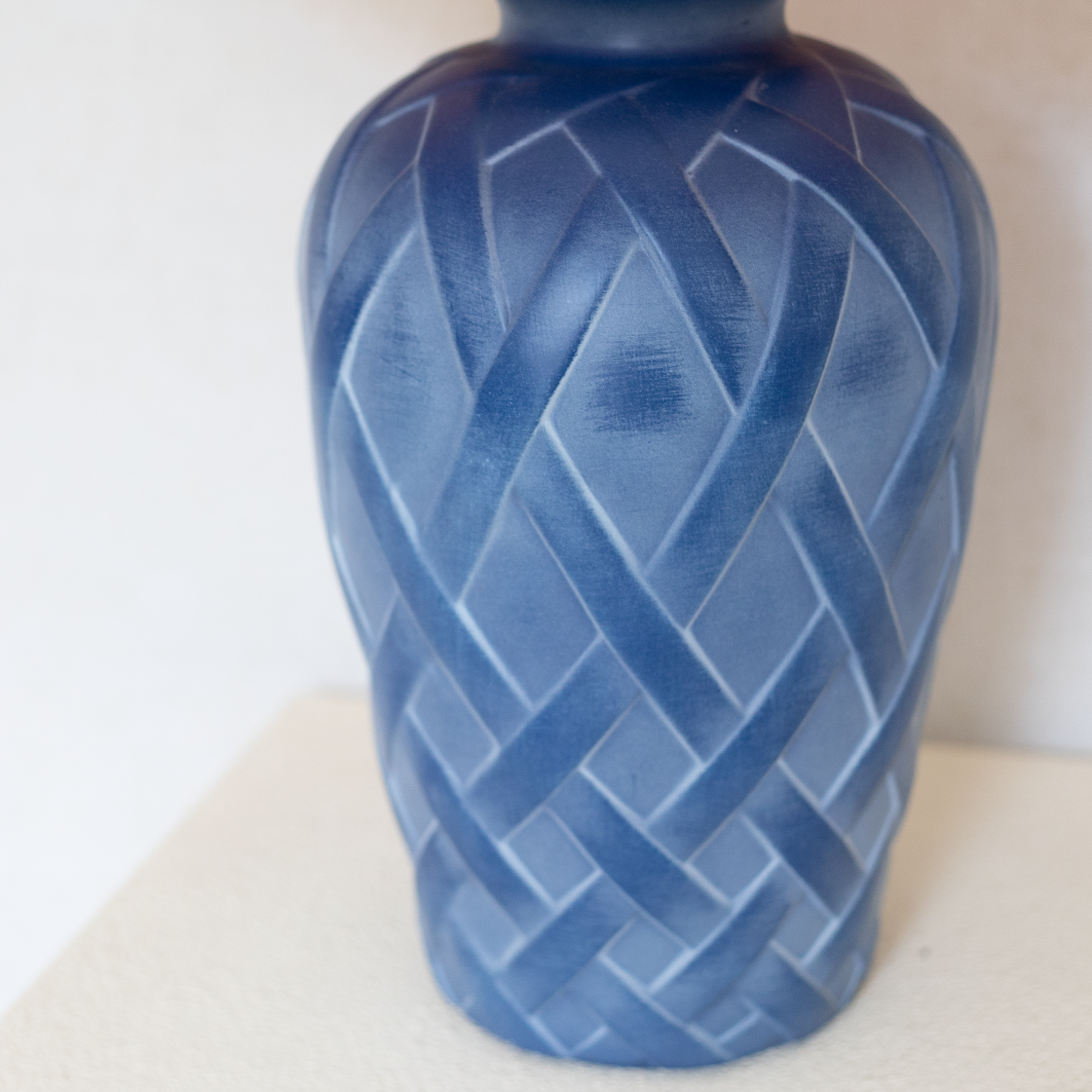 blue lamp yellow checked