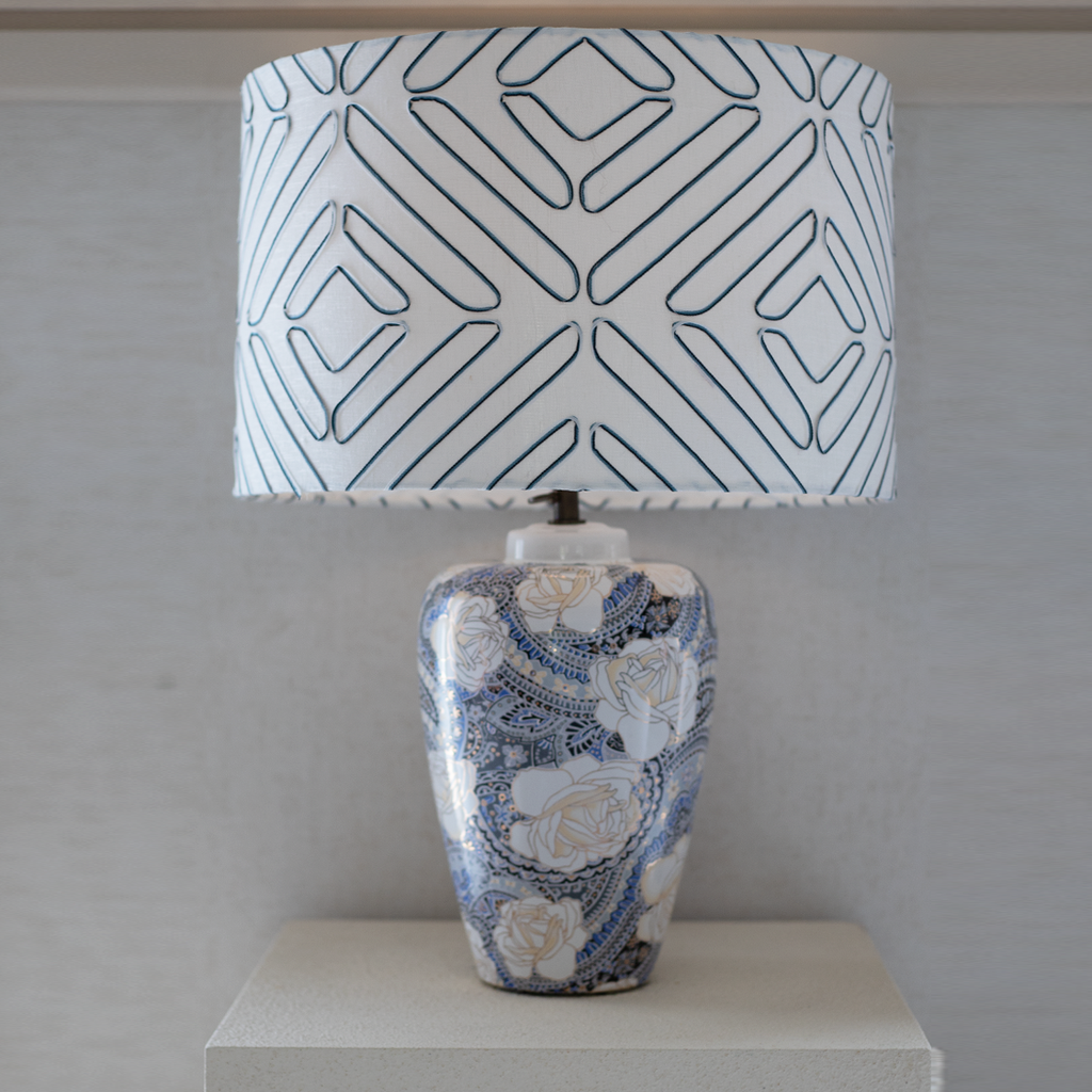 blue floral chinese lamp