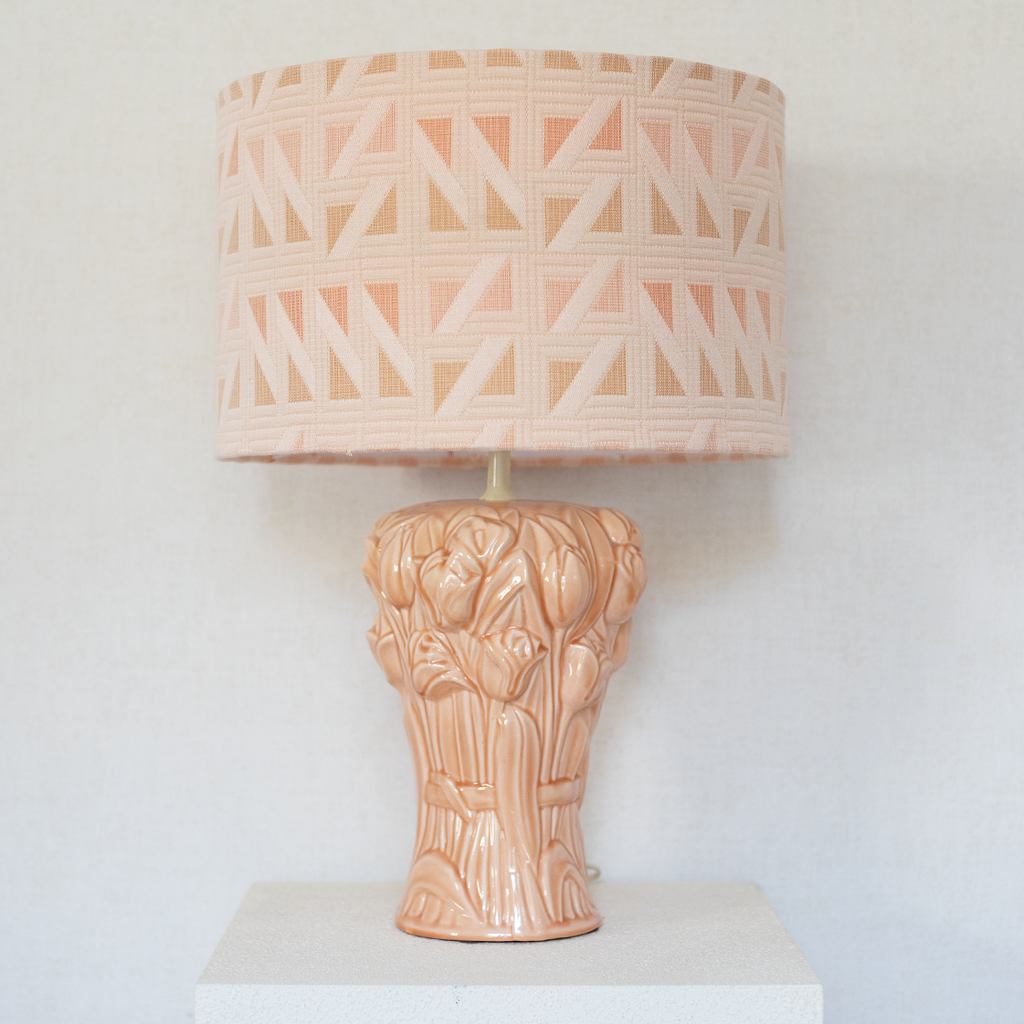 pink tulips lamp