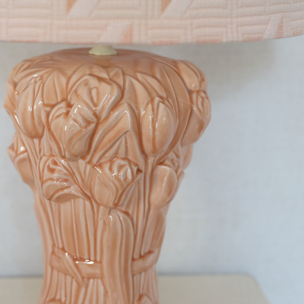 pink tulips lamp