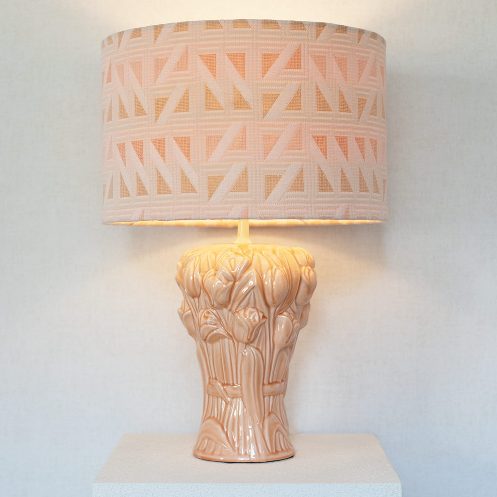 pink tulips lamp