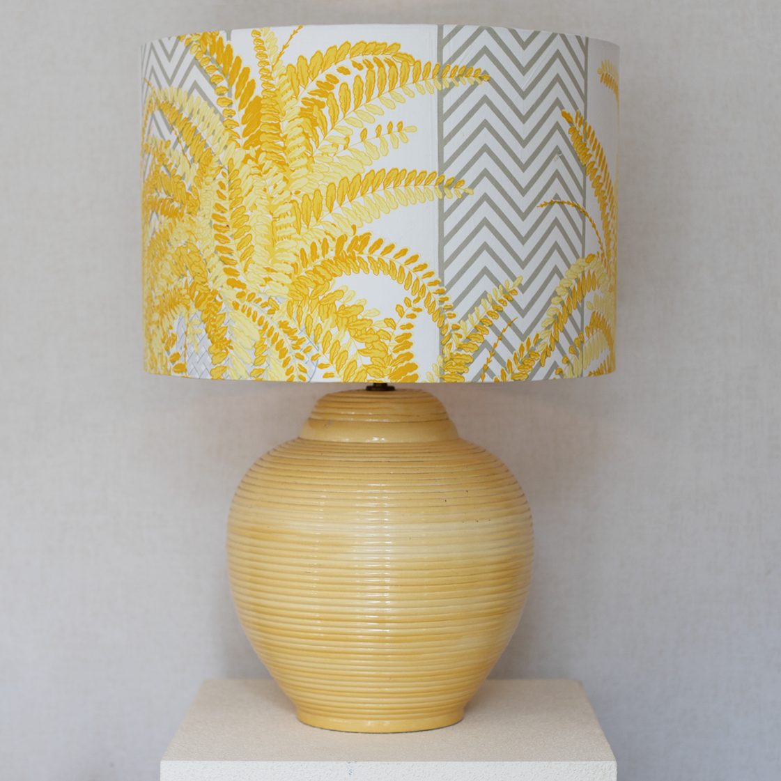 yellow leaves lamp