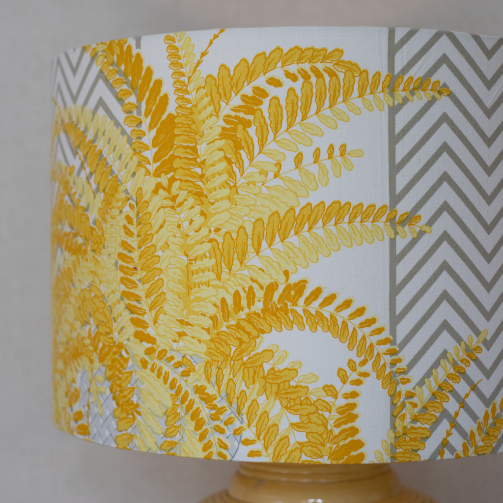 yellow leaves lamp